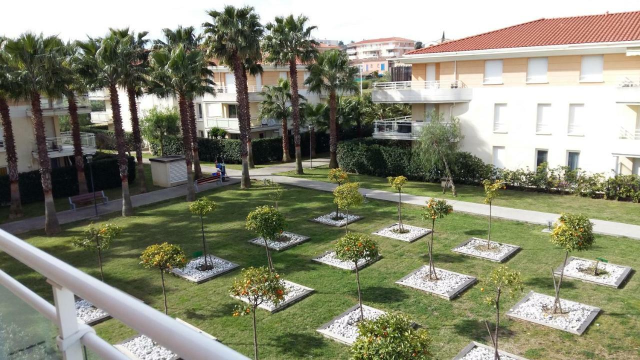 דירות Les Jardins D'אנטיב מראה חיצוני תמונה